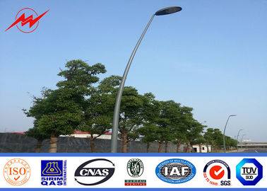 China Enig de Steunparkeerlicht Polen 6m Hoogtestaal 3mm van de straatverlichting Dikte leverancier