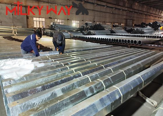 China 9m 200dan 400dan 650dan gegalvaniseerde transmissie elektrische metalen paal voor distributielijn leverancier
