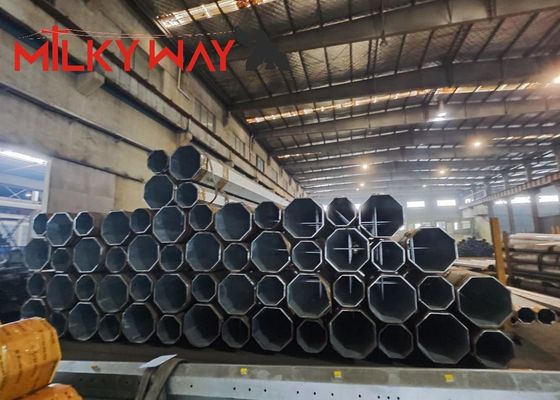 kwaliteit  Three-Section Galvanized Monopole Tower for Communication Distribution Fabriek