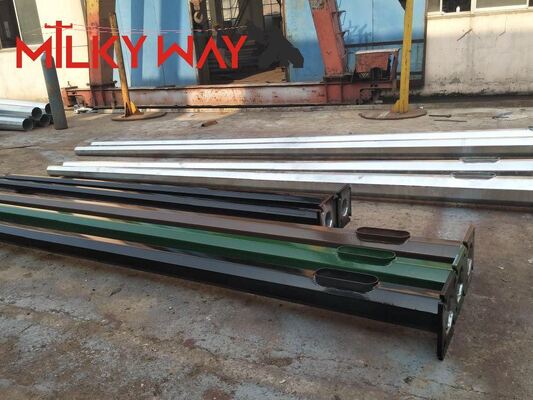 Kwaliteit  Hot Dip Galvanization Steel Power Pole Offering Tolerance Of Dimension Plus Minus Two Percent And Fifteen Years Warrently For Safety Fabriek