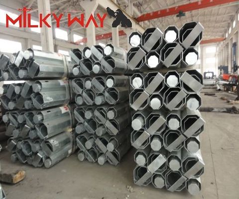 Verdeling van stroom Elektrische stalen paal 35FT 40FT warm gedip galvaniseerde afwerking leverancier