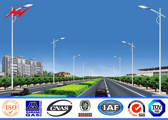 6M-12M de hete onderdompelings gegalvaniseerde oppervlakte van Pool van de hoogtestraatlantaarn degisn