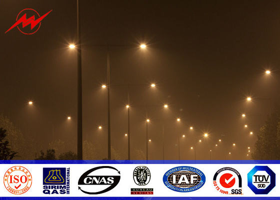 7m polen van de hoogte de zonnediestraatlantaarn voor de verlichting van de straatweg worden gegalvaniseerd