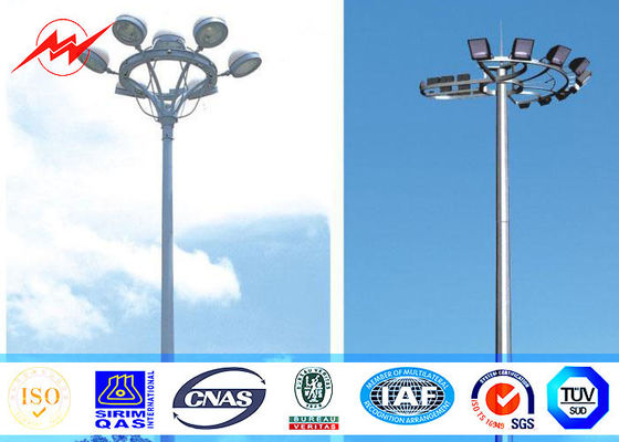 De douane galvaniseerde Hoge Mast Lichte Pool met Dubbele Luminaire Vervoerring