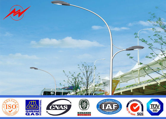 De openlucht Multi Opgeruimde Zonnestraatlantaarn Pool van Straatlantaarnpolen met 2M Dwarswapen