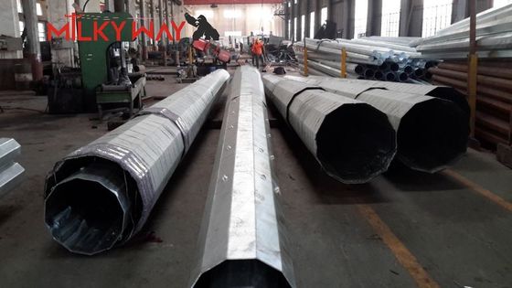 Hot Dip gegalvaniseerd staal nutspalen voor elektrische transmissie met hoge veiligheid factor ontwerpbelasting