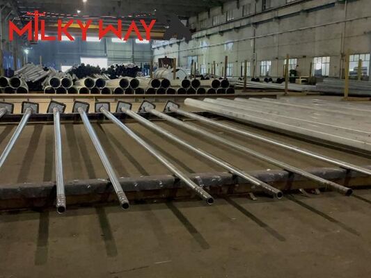 Duurzame achthoekige stalen stroompool met een lengte van 35 tot 90 voet en beschermende bitumenbekleding voor transmissieleningen