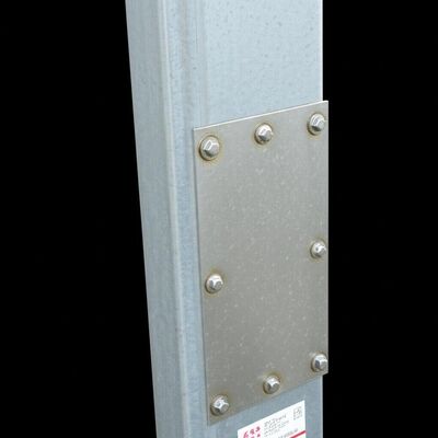 Ingebouwde installatietype elektrische paal ontworpen met las AWS D1.1 die zorgt voor een sterke steun en elektrische transmissie